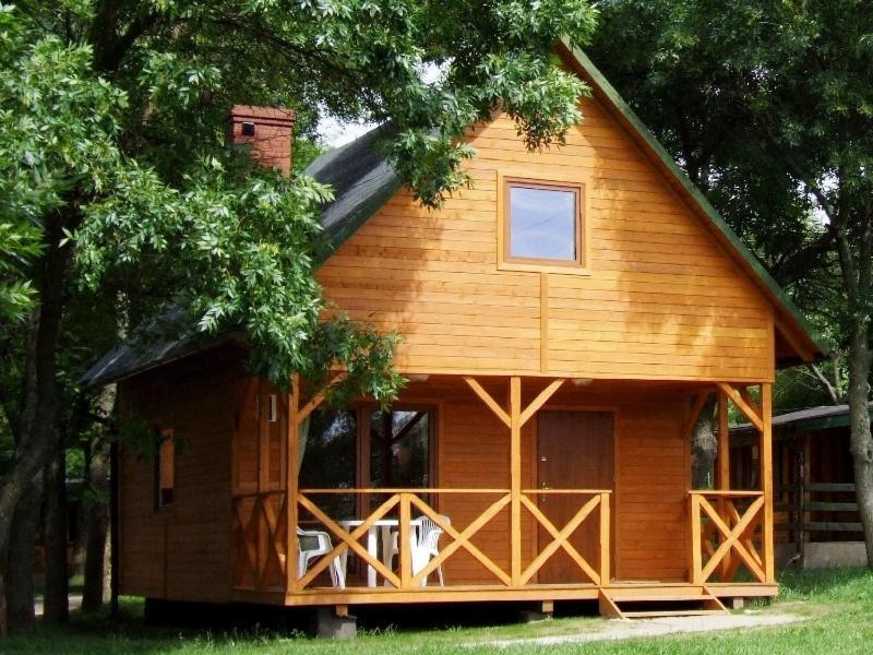 Domek Letniskowy Nad Jeziorem W Ow Bachus Do 10 Osob — Chmielno