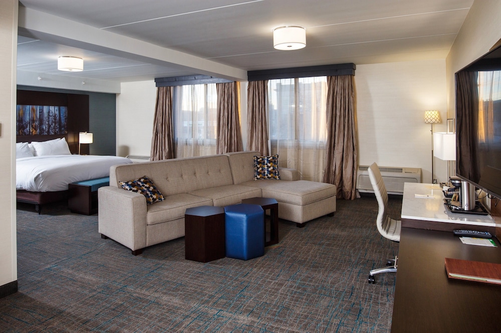 DoubleTree by Hilton Neenah - photo 20