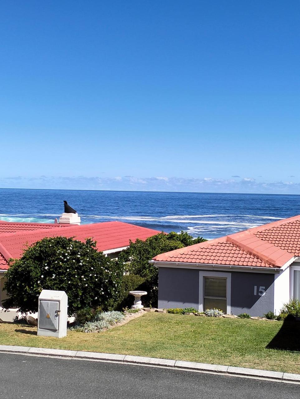 Hermanus Beach Club 223 — 4-Star Luxury Hotel in Hermanus, South Africa