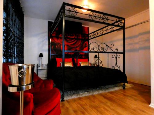 Verblijf Bij Heidi The Blessing Where Heaven Touches Earth in Brugge, Belgium