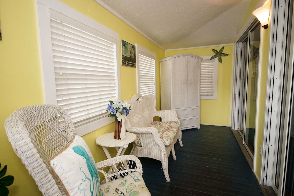 Anna Maria Beach Cottages - photo 7