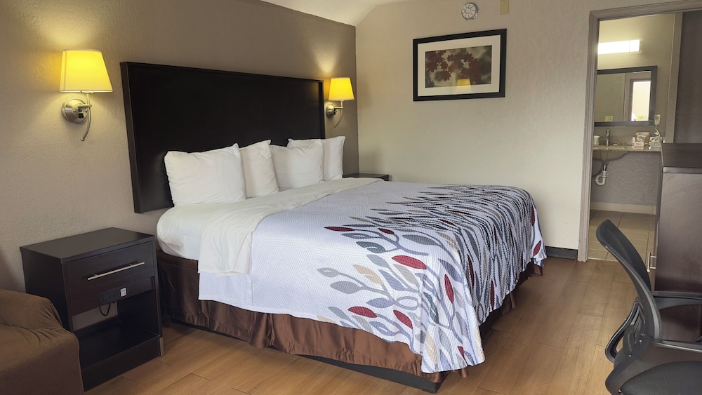 Red Roof Inn Anderson IN - photo 20