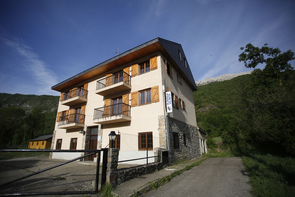 Albergue Velarta — hotel in Villanova