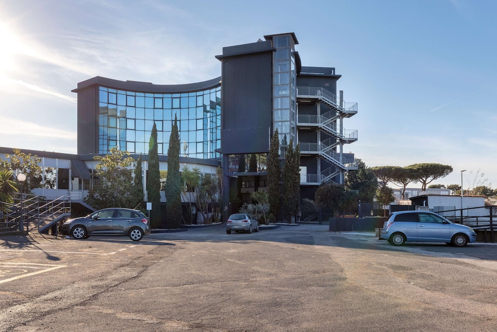 G Hotel — hotel in Pomezia