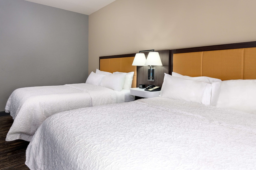 Hampton Inn & Suites Tallahassee Capitol University - photo 17