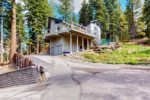 Zen Amongst the Trees - last minute hotel in Truckee