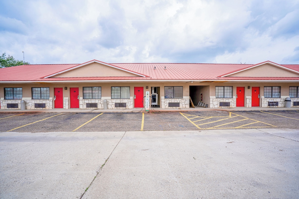 Texan Inn By Oyo Beeville Us 181 - photo 101