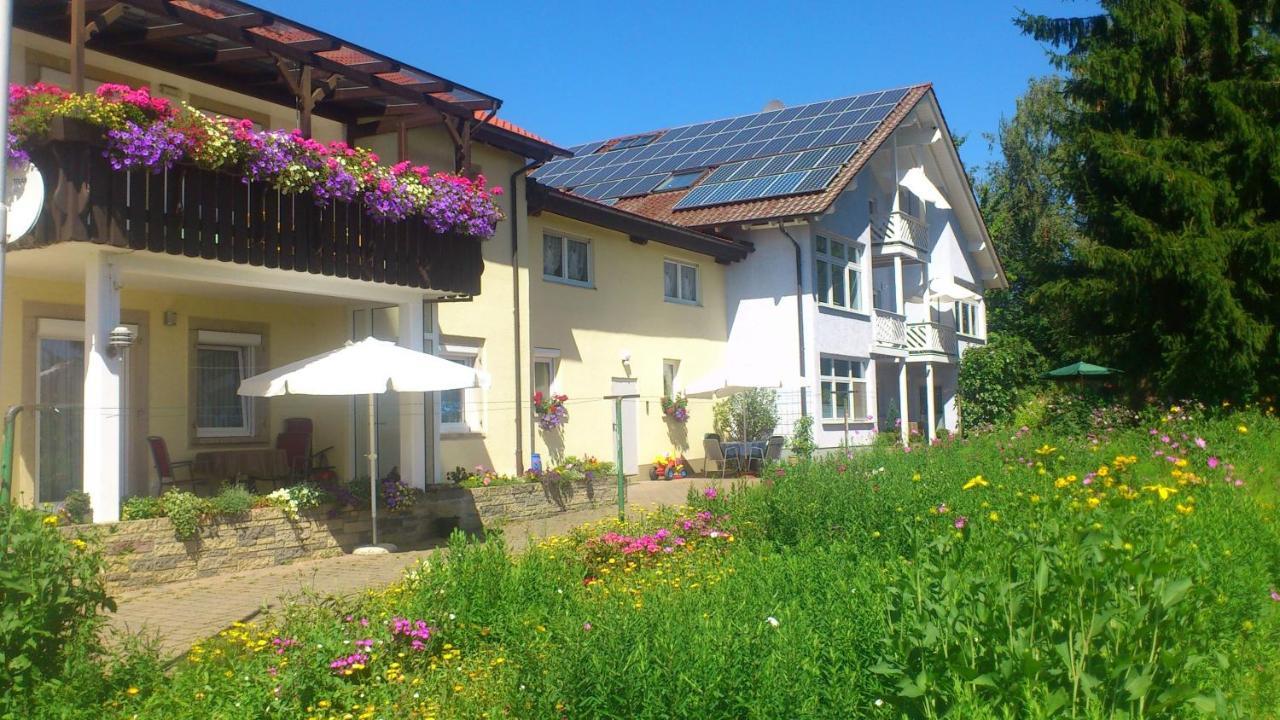 Ferienwohnungen Eichenhof — Bad Bergzabern — photo 2