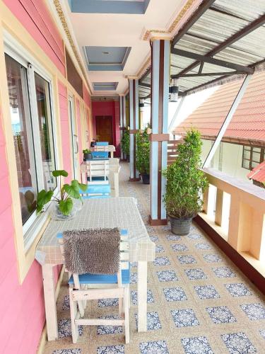เกาะล้านstory - carbon neutral hotel in Unknown City