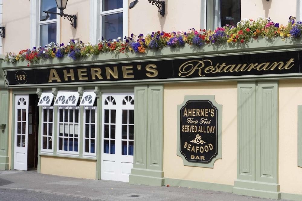 Ahernes Townhouse & Seafood Bar — 4-Star Luxury Hotel in Youghal, Republic of Ireland