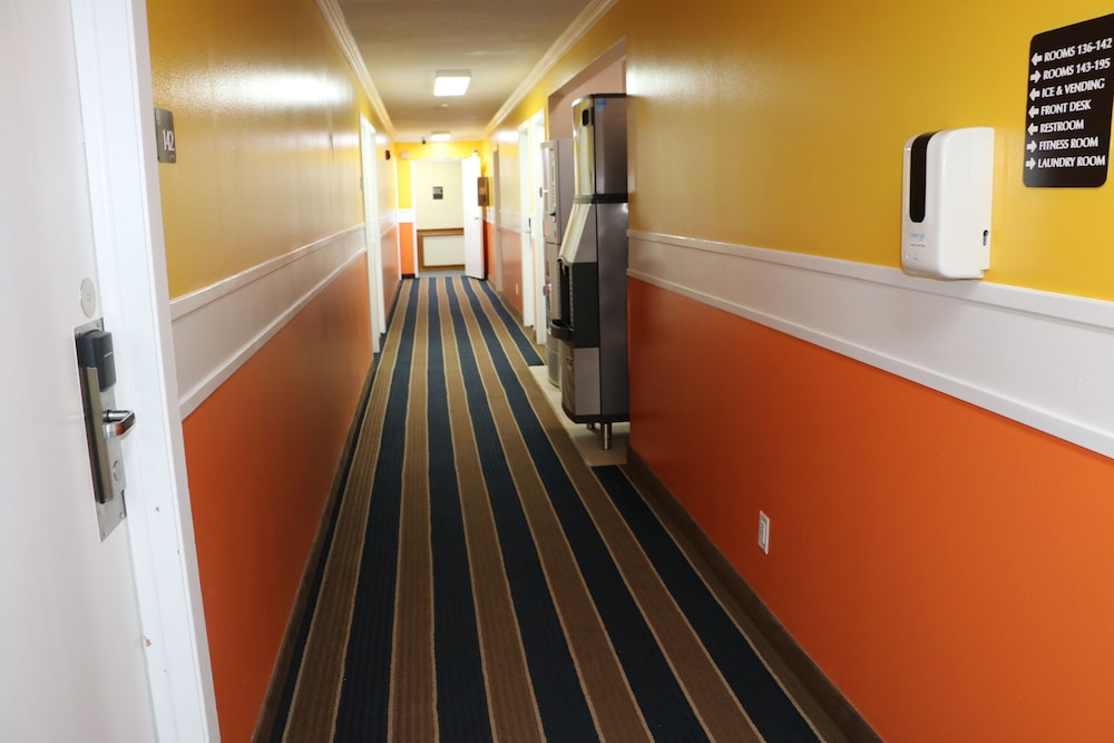 Amber Inn Motel Le Mars - photo 46