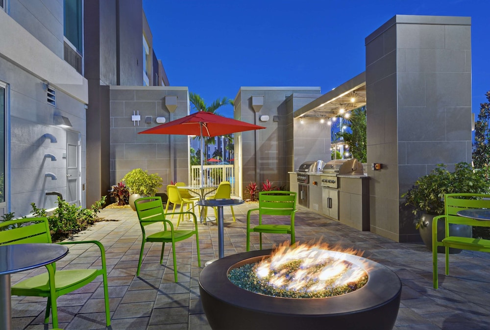 Home2 Suites by Hilton Fort Myers Colonial Blvd - photo 39