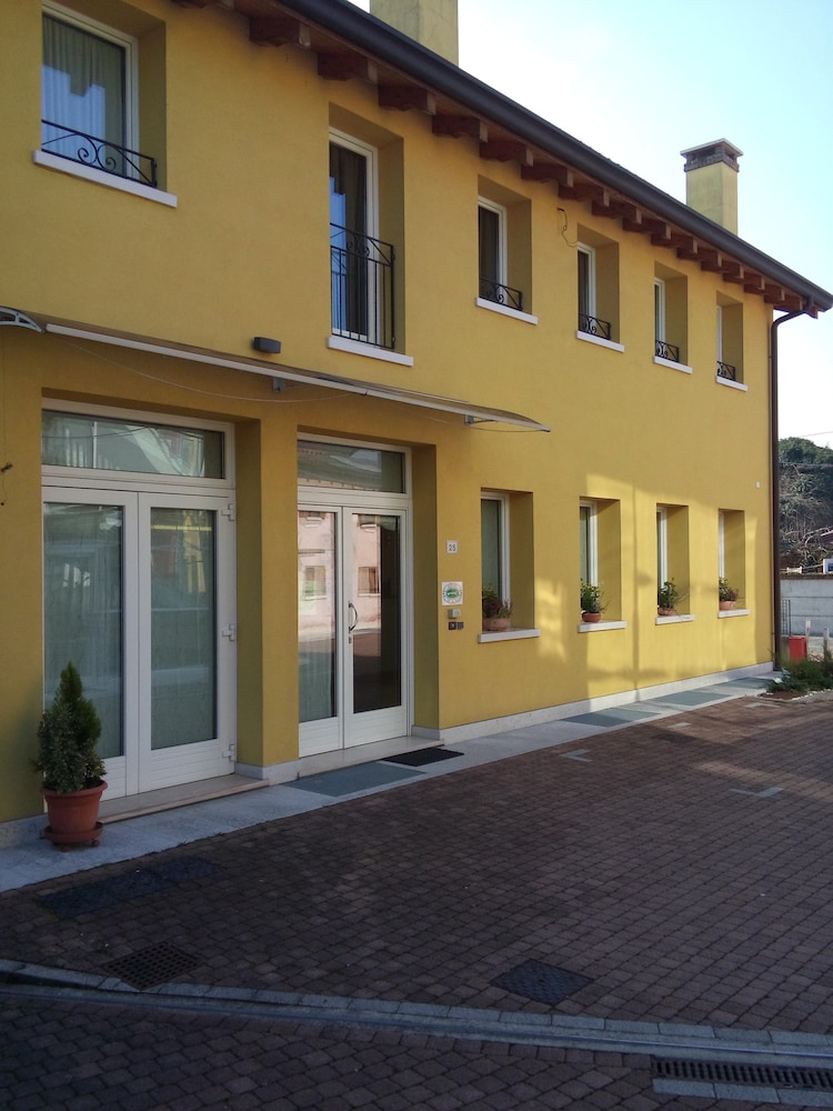 Hotel C25 - carbon neutral hotel in Ponzano