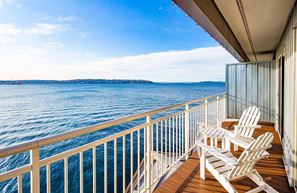 The Edgewater Hotel - photo 40