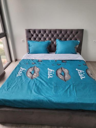 New stylish 2 bedroom Apartment in New building