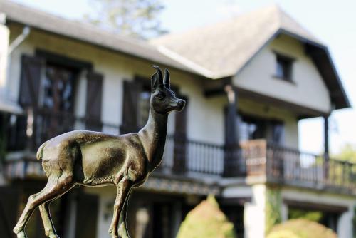 Villa les Isards au c ur d'ArgelA s Gazost — 4-Star Luxury Hotel in Argeles-Gazost, France