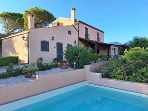 Ai Demani Pollina Villa Con Piscina — 4-Star Luxury Hotel in Pollina, Italy