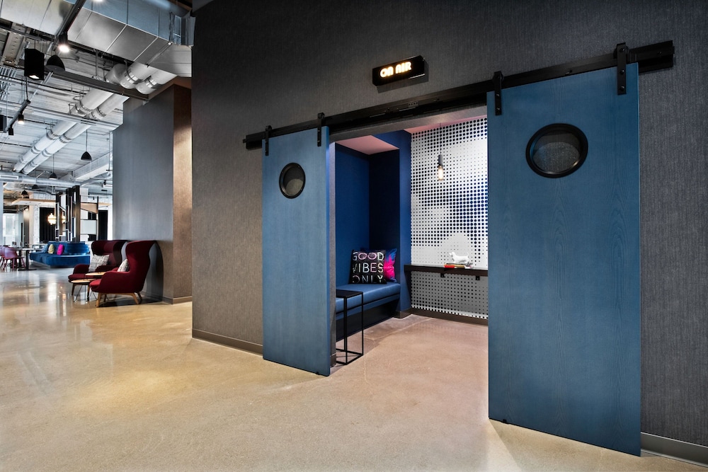 Aloft Kansas City Country Club Plaza - photo 34