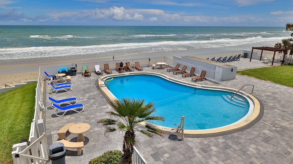 Driftwood Beach Motel - photo 113