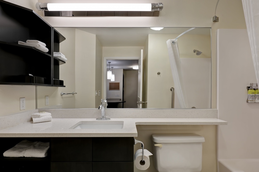 Candlewood Suites Indianapolis South by IHG - photo 25