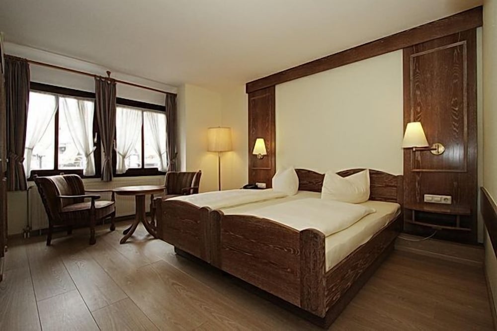 Hotel Bären — hotel in Leimen