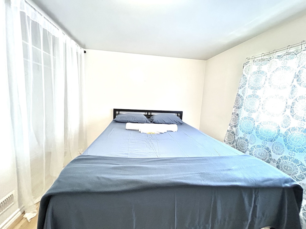 Housing Albert in Windsor, Canada