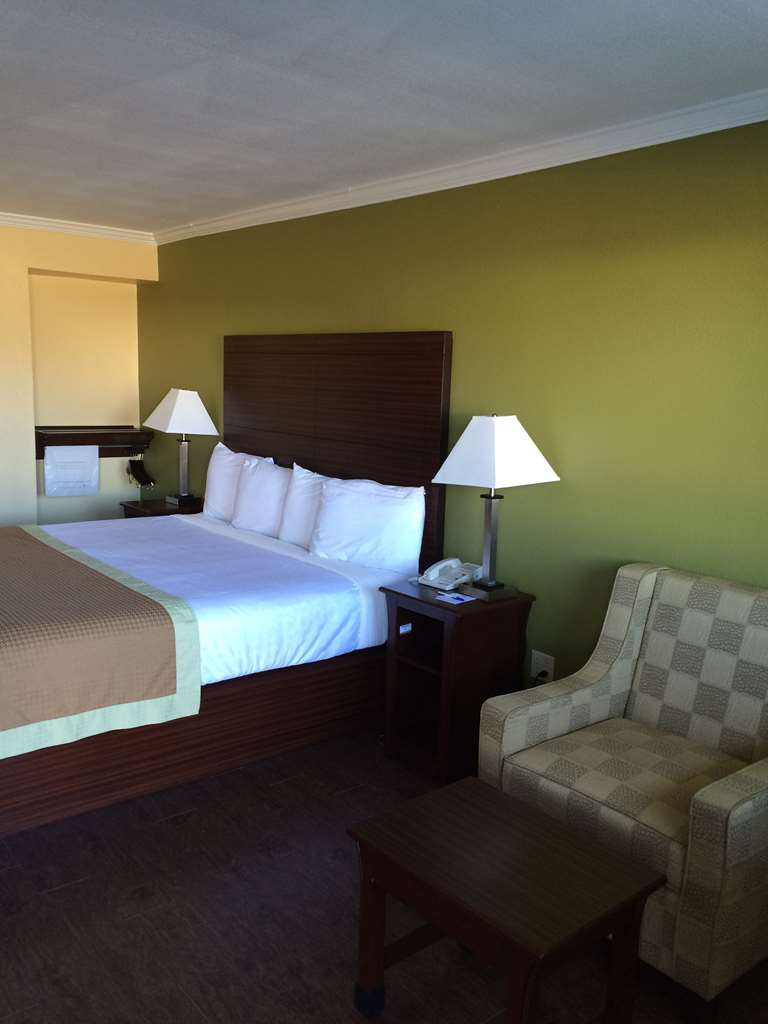 Americas Best Value Inn Winona - photo 15