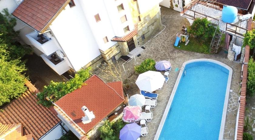Guest House Yanita — 4-Star Luxury Hotel in Varna, Bulgaria