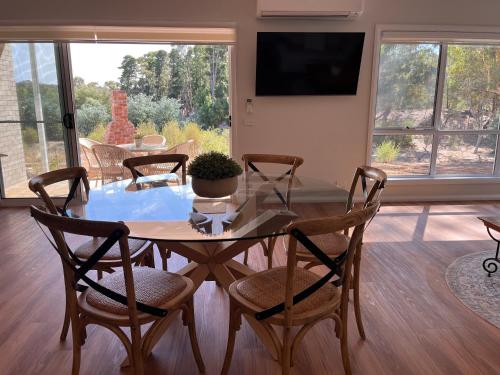 Luxury On Lyons - carbon neutral hotel in Newstead