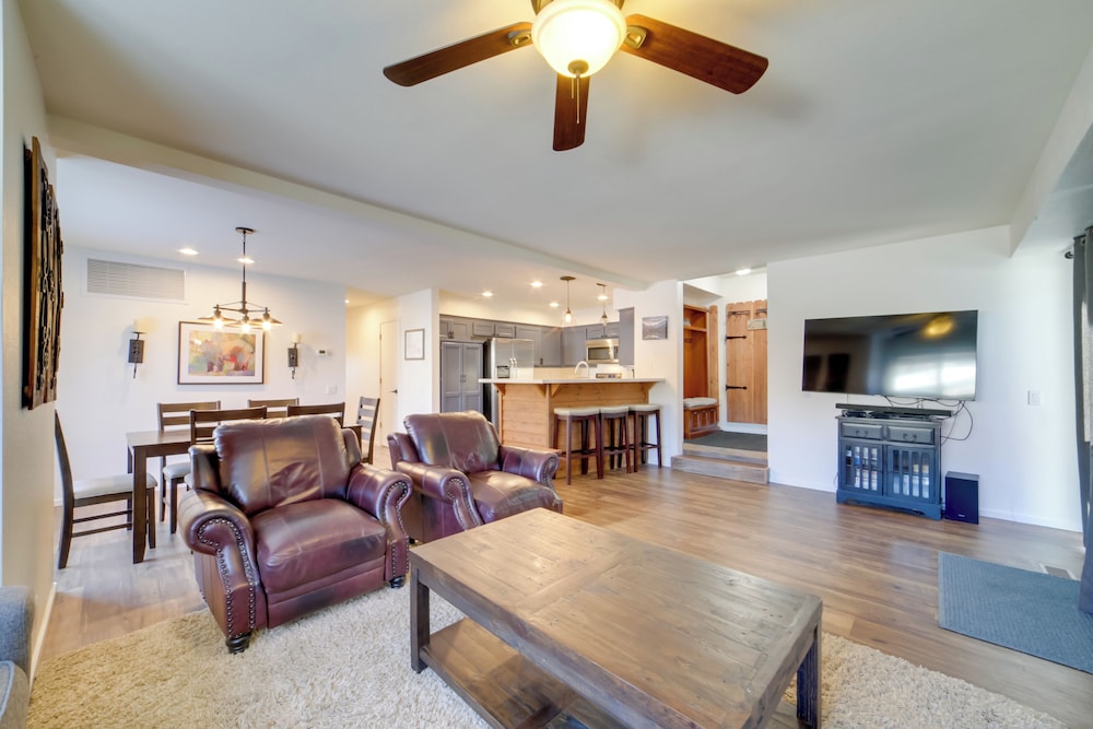 Snowcreek Resort Condo with Deck at Mammoth Mountain in Mammoth Lakes, United States