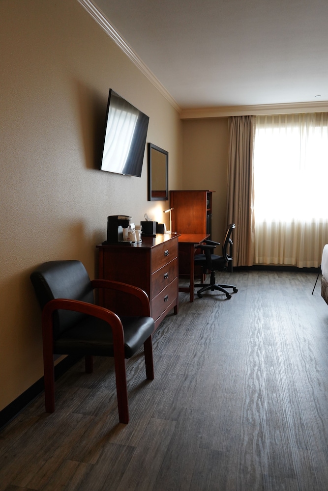 Lucky 7 Casino & Hotel Howonquet Lodge - photo 18