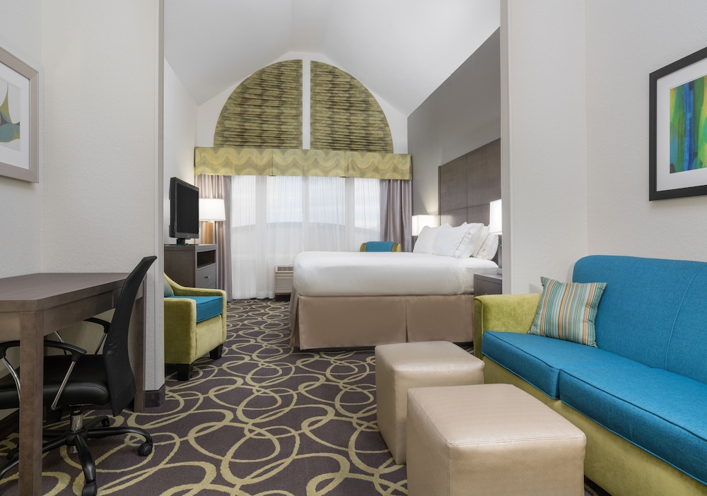 Holiday Inn Express & Suites Ames by IHG - photo 8