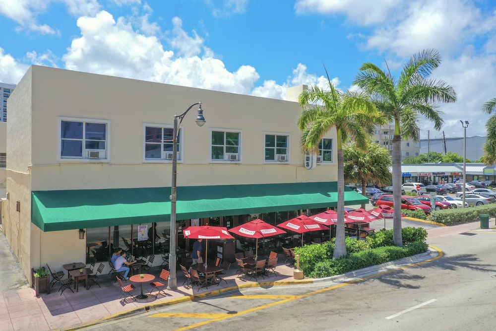 Norman's Hotel and Dining - photo 16