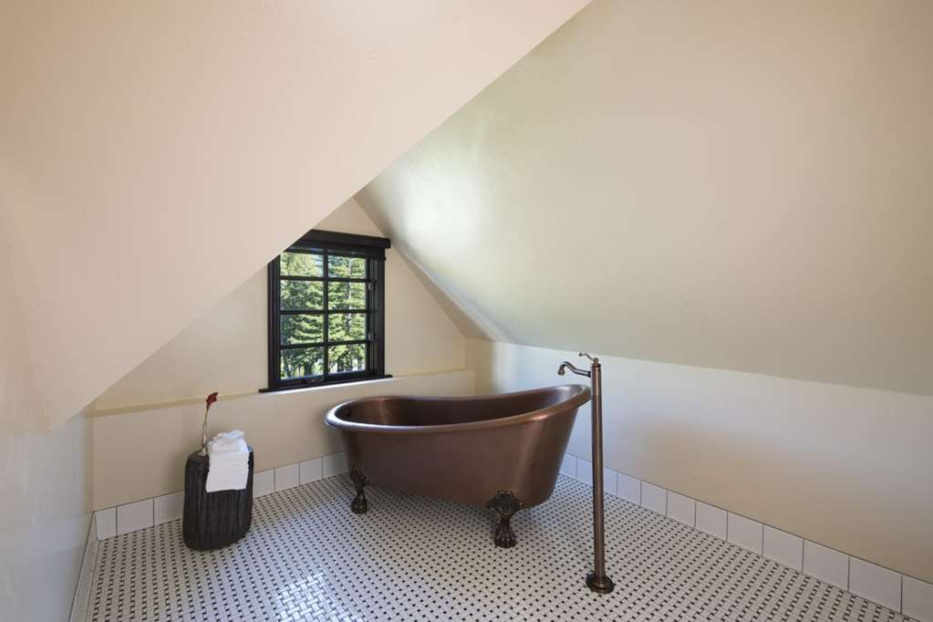 Benbow Historic Inn - photo 79