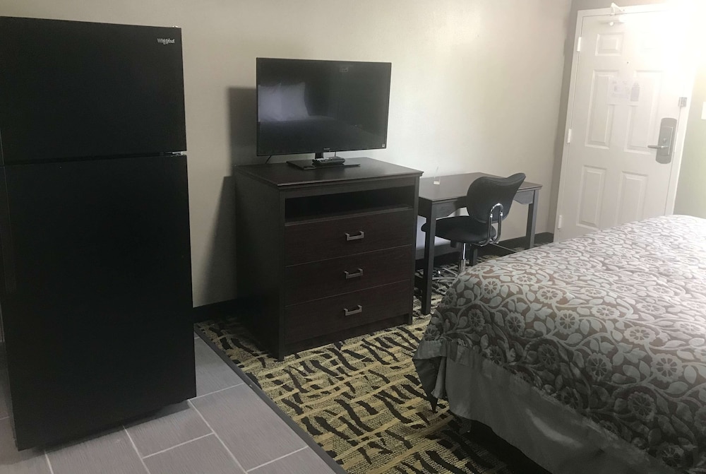 Days Inn & Suites By Wyndham Collierville Germantown Area - photo 19