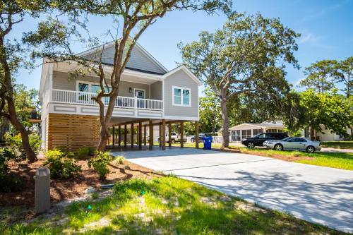 Suga Shack by Oak Island Accommodations - photo 31