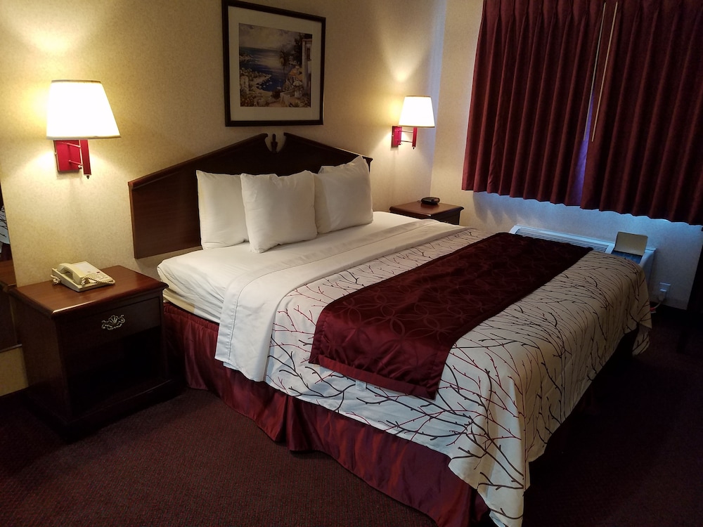 Holiday Inn Express & Suites Portland East - photo 8