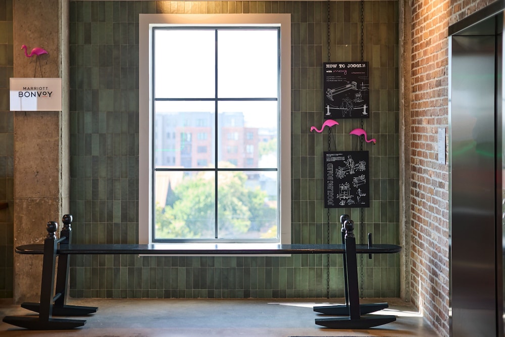 Moxy Charleston Downtown - photo 5