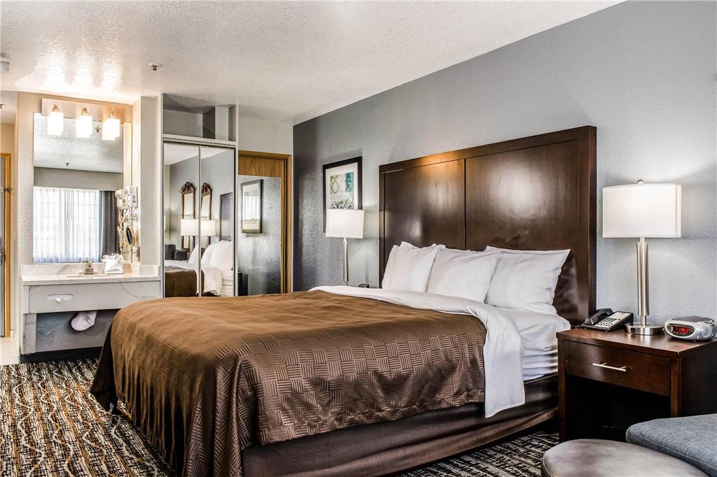 Clarion Hotel By Humboldt Bay - photo 13