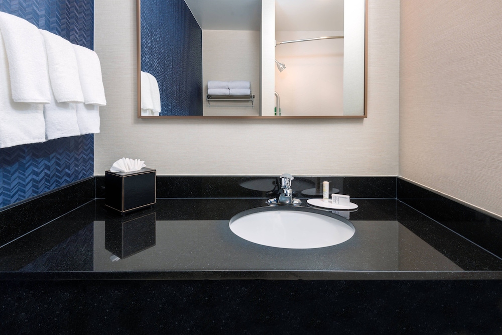 Fairfield Inn & Suites by Marriott Clearwater - photo 18