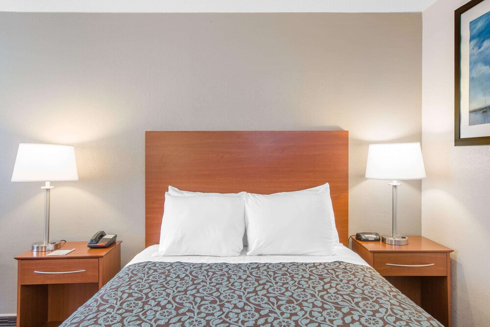 Days Inn By Wyndham Wilmington University - photo 7