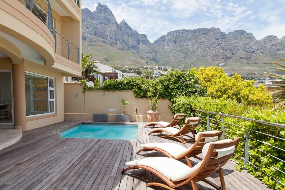 Bay Vista Villa — 4-Star Luxury Hotel in Cape Town, South Africa