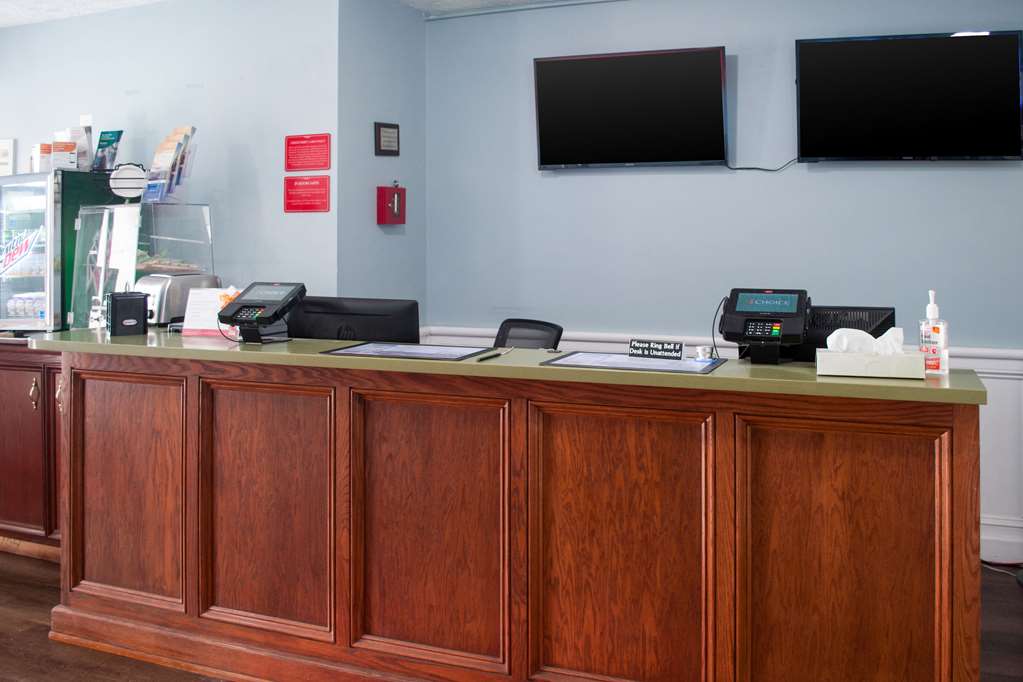 Econo Lodge Inn & Suites South - featured photo