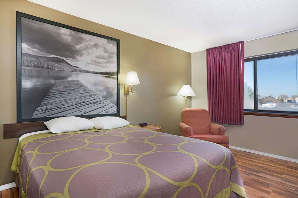 Super 8 by Wyndham Marshall MN - photo 5