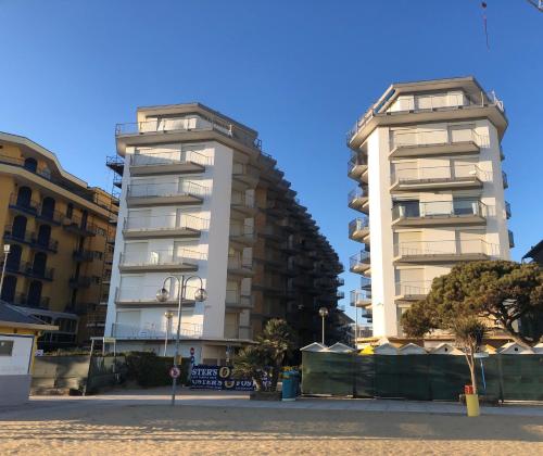 Vista Mare Centrale Centro Commerciale — 4-Star Luxury Hotel in Lido Di Jesolo, Italy