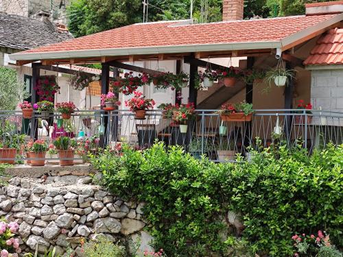 Apartment Bajama — 4-Star Luxury Hotel in Omis, Croatia