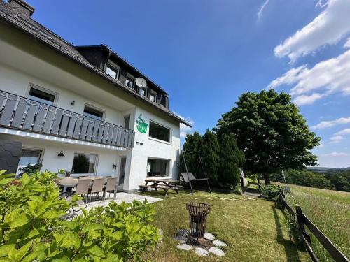 Apartment Haus Aktiv Garten — 4-Star Luxury Hotel in Winterberg, Germany