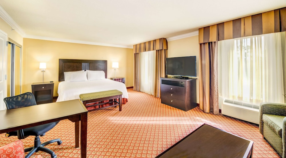 Hampton Inn Suites Scottsboro - photo 12