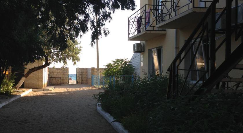 Poseydon - carbon neutral hotel in Unknown City