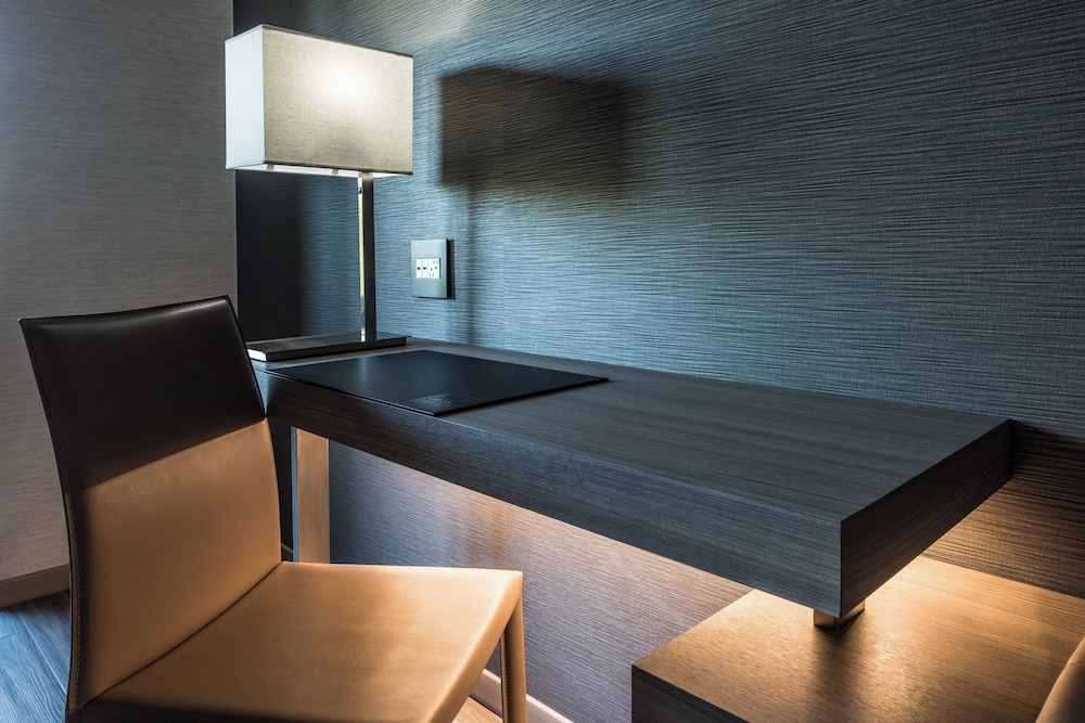 AC Hotel by Marriott Boston Cambridge - photo 18